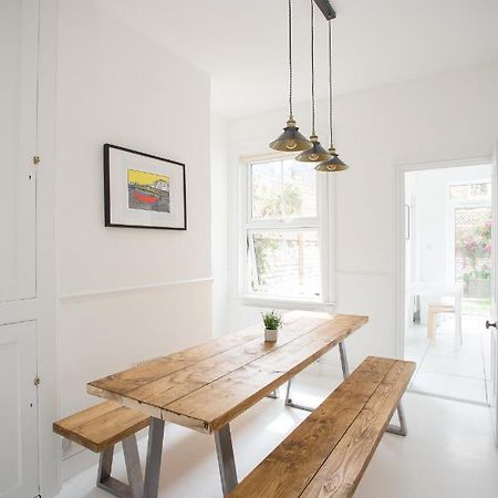 Elegant York House - On A Beach Road, Sleeps 12, With Sea Views Worthing Zewnętrze zdjęcie