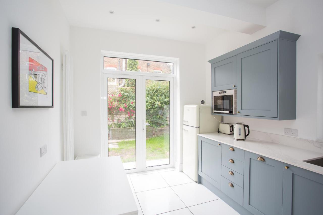 Elegant York House - On A Beach Road, Sleeps 12, With Sea Views Worthing Zewnętrze zdjęcie
