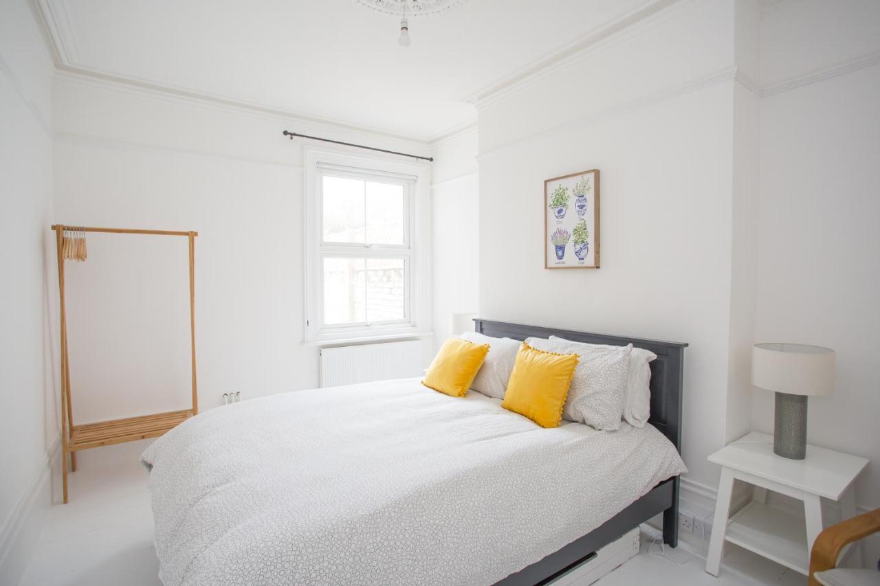 Elegant York House - On A Beach Road, Sleeps 12, With Sea Views Worthing Zewnętrze zdjęcie