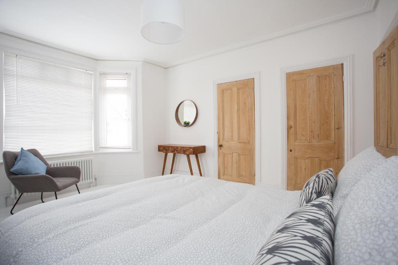 Elegant York House - On A Beach Road, Sleeps 12, With Sea Views Worthing Zewnętrze zdjęcie
