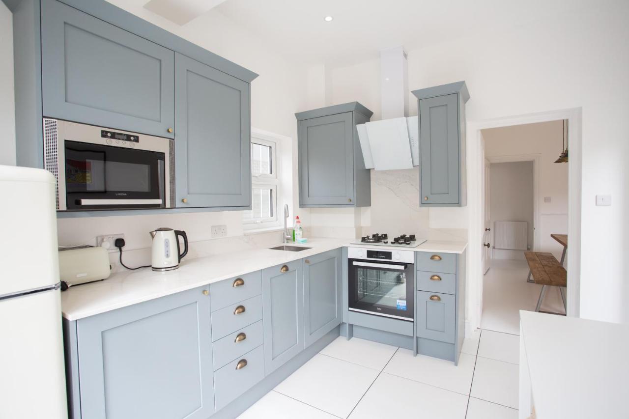 Elegant York House - On A Beach Road, Sleeps 12, With Sea Views Worthing Zewnętrze zdjęcie